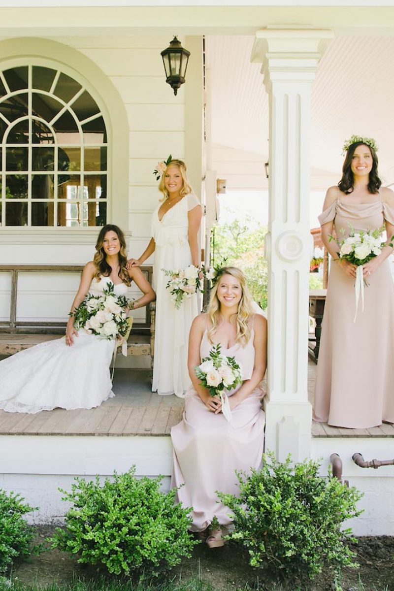 sss-Copy-of-bridesmaids-on-porch
